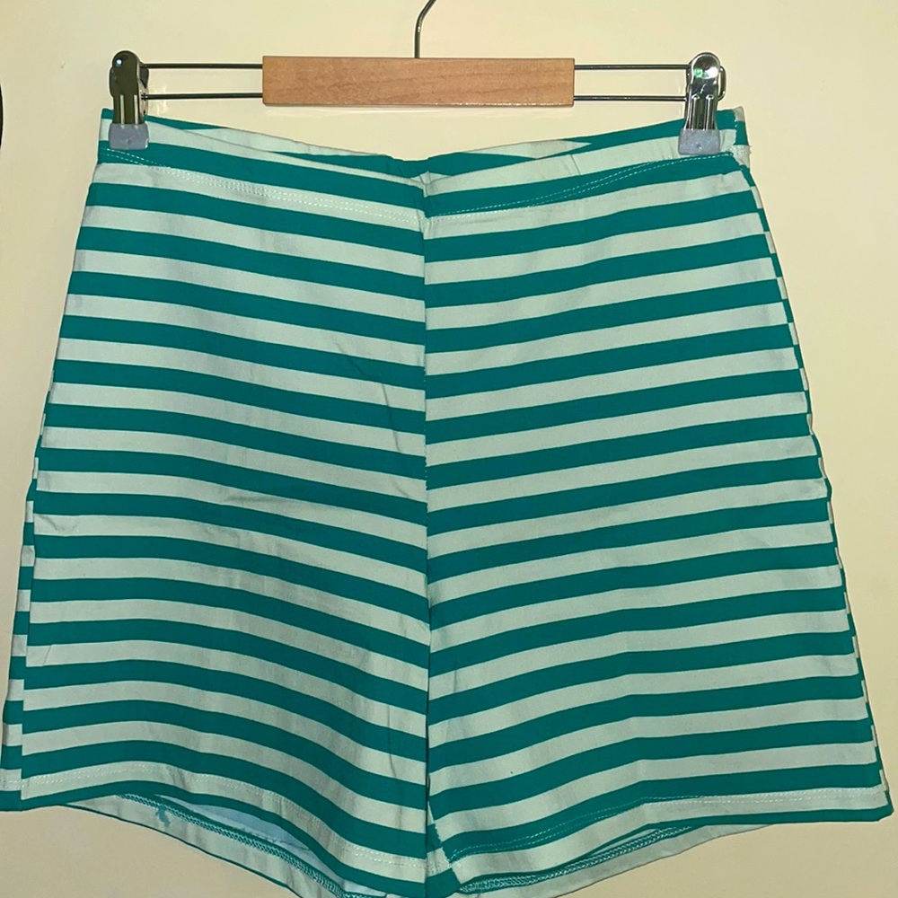Hight Waisted Striped Shorts
